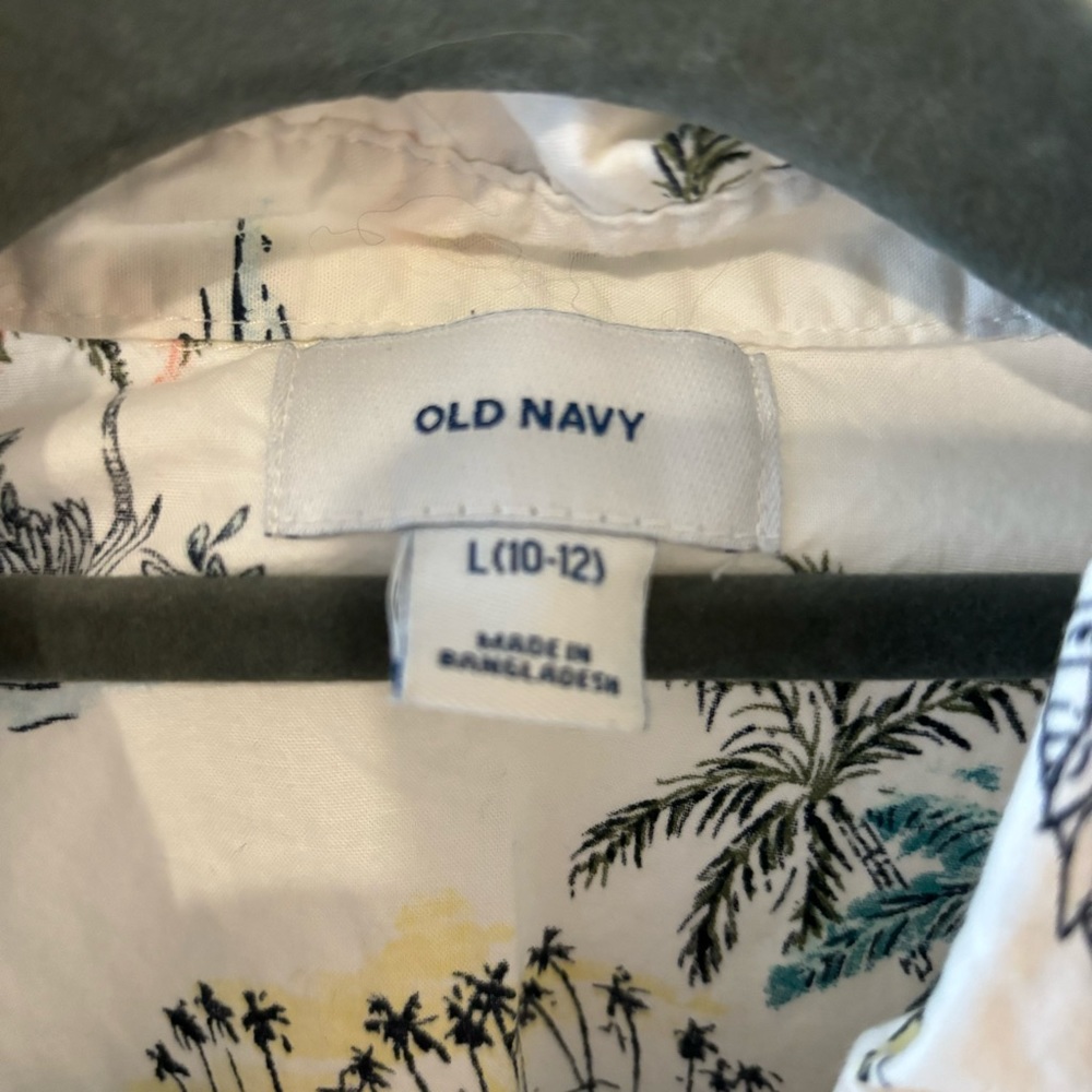 Tropical Print Button-Up - Picture 3 of 4